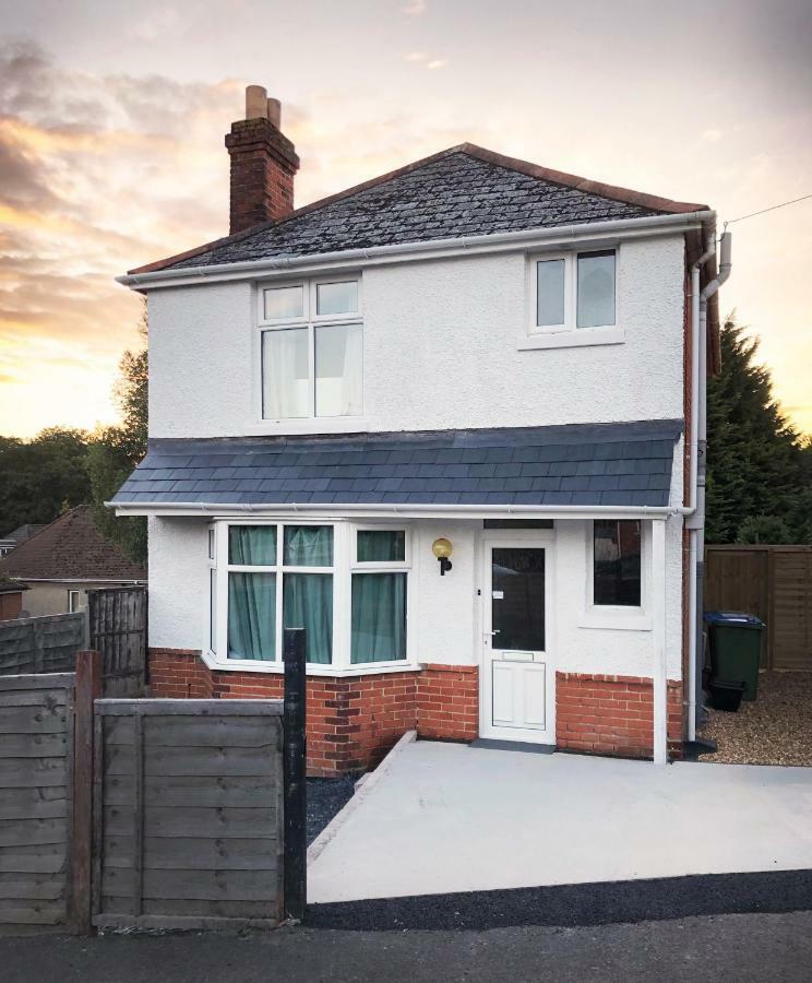 Charming Three Bed Home Near City Centre And Hospital Southampton Exteriér fotografie